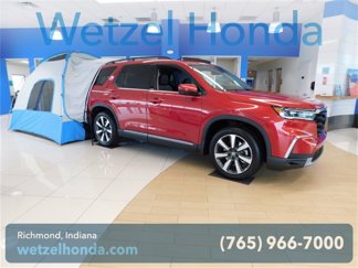 New 2025 Honda Pilot Touring image 1