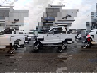 New 2025 Ford F250 4x4 Crew Cab Super Duty image 1