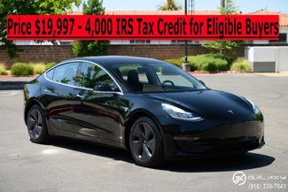 Used 2018 Tesla Model 3 Long Range image 1