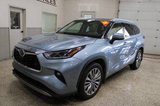 Used 2021 Toyota Highlander Platinum image 1