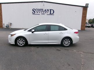 Used 2025 Toyota Corolla LE image 1