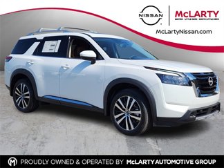 New 2025 Nissan Pathfinder Platinum image 1