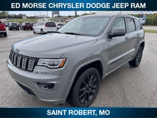 Certified 2022 Jeep Grand Cherokee Laredo X image 1