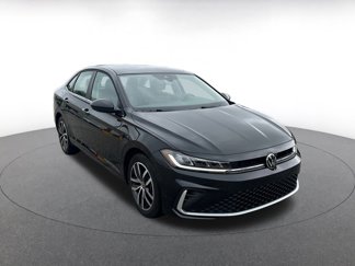 Used 2025 Volkswagen Jetta SE video 1