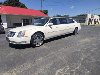 Used 2006 Cadillac DTS image 1