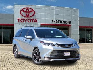 New 2025 Toyota Sienna Platinum image 1