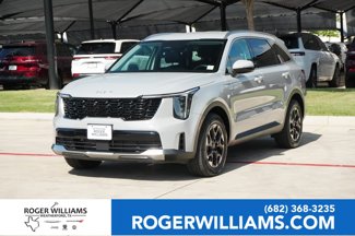 Used 2025 Kia Sorento S image 1