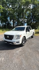 Used 2021 Nissan Titan SV w/ SV Convenience Package image 1