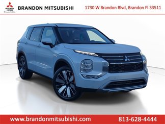 New 2025 Mitsubishi Outlander SE image 1