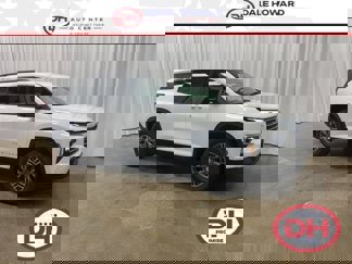 New 2025 Chevrolet Traverse LT w/ Driver Confidence Package image 1