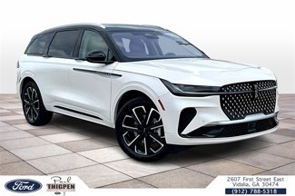 New 2025 Lincoln Nautilus Reserve image 1