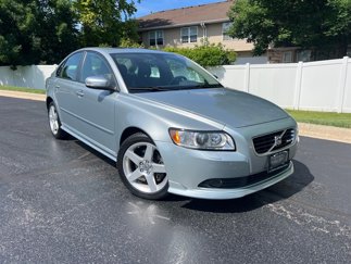 Used 2009 Volvo S40 T5 R-Design image 1
