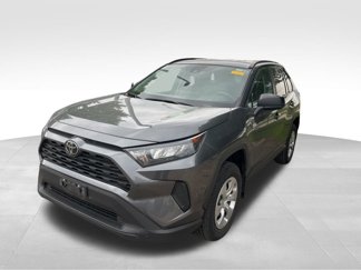 Used 2021 Toyota RAV4 LE image 1