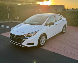 Used 2023 Nissan Versa S image 1