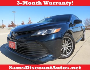 Used 2018 Toyota Camry LE image 1