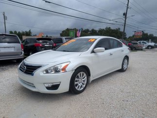 Used 2014 Nissan Altima 2.5 S w/ Display Audio Package image 1