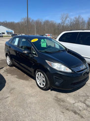 Used 2013 Ford Fiesta SE image 1