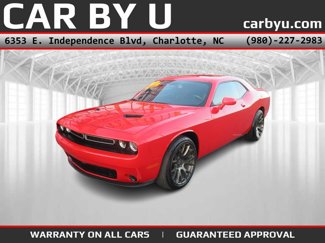 Used 2018 Dodge Challenger SXT image 1