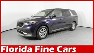Used 2023 Kia Carnival LX image 1