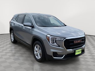 Used 2024 GMC Terrain SLE image 1