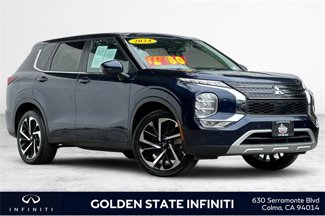 Used 2024 Mitsubishi Outlander SE image 1