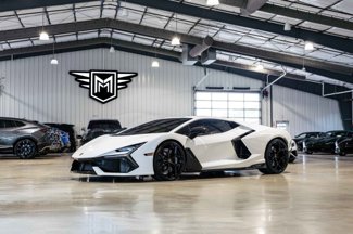 Used 2024 Lamborghini Revuelto image 1