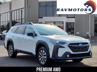 Used 2025 Subaru Outback Premium image 1