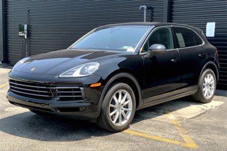 Certified 2022 Porsche Cayenne image 1
