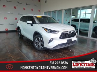 Used 2023 Toyota Highlander XLE image 1