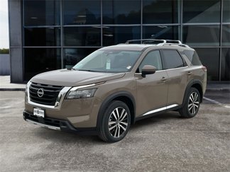 New 2025 Nissan Pathfinder Platinum image 1