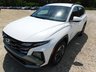 New 2025 Hyundai Tucson SEL image 1