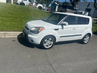 Used 2011 Kia Soul + w/ Audio Pkg image 1