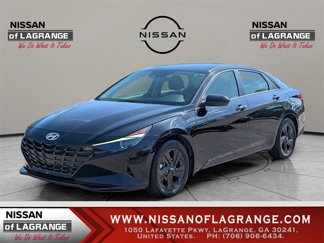 Used 2023 Hyundai Elantra SEL image 1