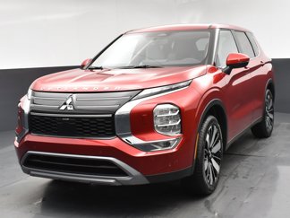 New 2025 Mitsubishi Outlander SE image 1