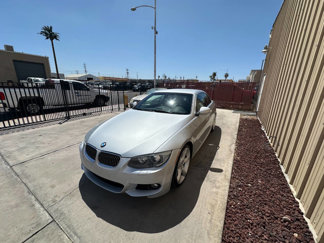 Used 2013 BMW 335i Convertible image 1