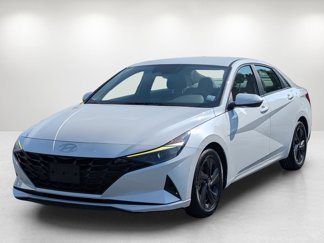 Used 2021 Hyundai Elantra SEL image 1