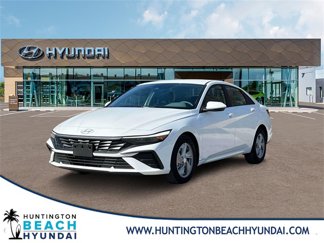New 2025 Hyundai Elantra SE image 1