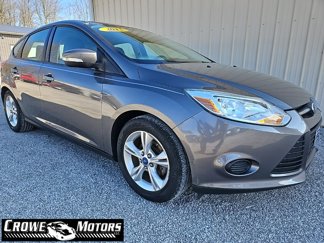 Used 2013 Ford Focus SE w/ SE Winter Pkg image 1