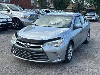 Used 2017 Toyota Camry LE image 1