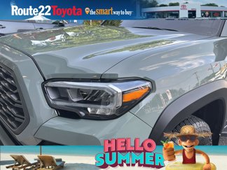 Used 2022 Toyota Tacoma TRD Off-Road image 1
