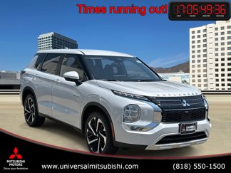 New 2025 Mitsubishi Outlander 4WD Plug-In Hybrid image 1