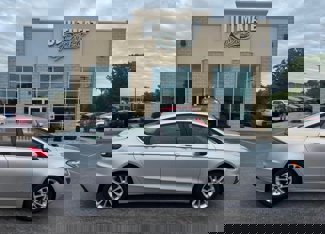 Used 2019 Ford Fusion SE image 1
