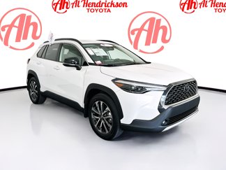 Used 2025 Toyota Corolla Cross XLE image 1