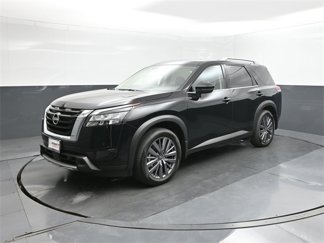 New 2025 Nissan Pathfinder SL w/ SL Premium Package image 1
