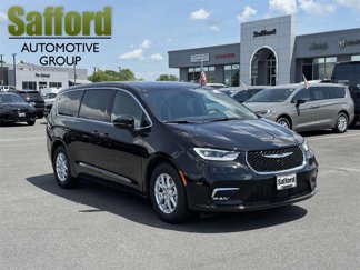 New 2025 Chrysler Pacifica Select image 1