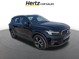 Used 2024 Volvo XC40 B5 Core image 1