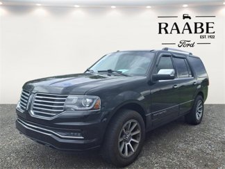 Used 2017 Lincoln Navigator Select image 1