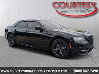 Certified 2023 Chrysler 300 S w/ Comfort Group image 1
