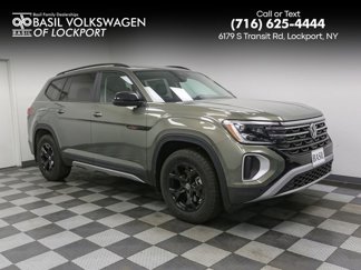 New 2025 Volkswagen Atlas Peak Edition SE image 1