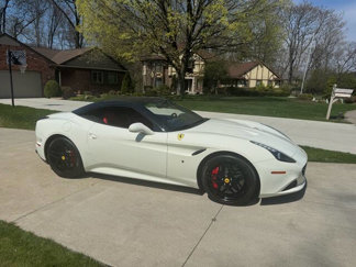 Used 2018 Ferrari California T image 1